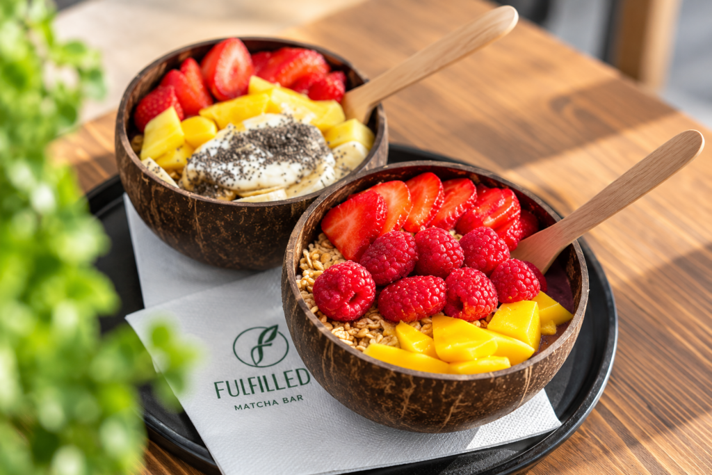Beautiful acai bowls, choose your toppings